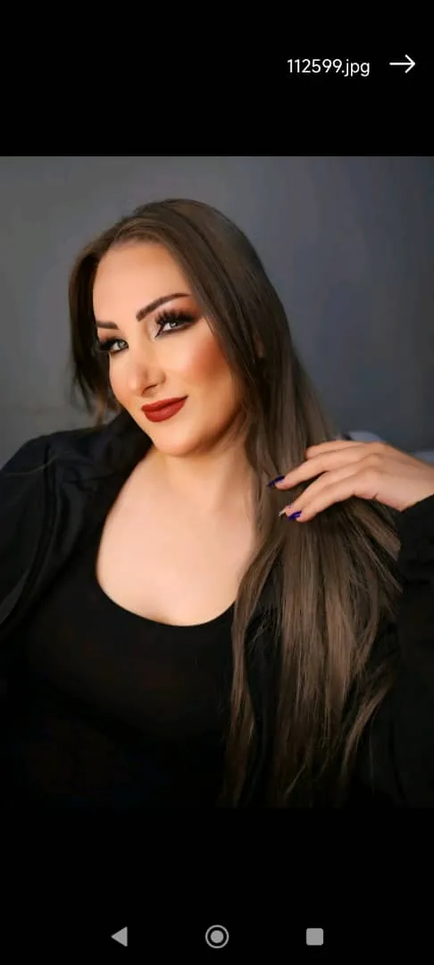 صورة من الصالون