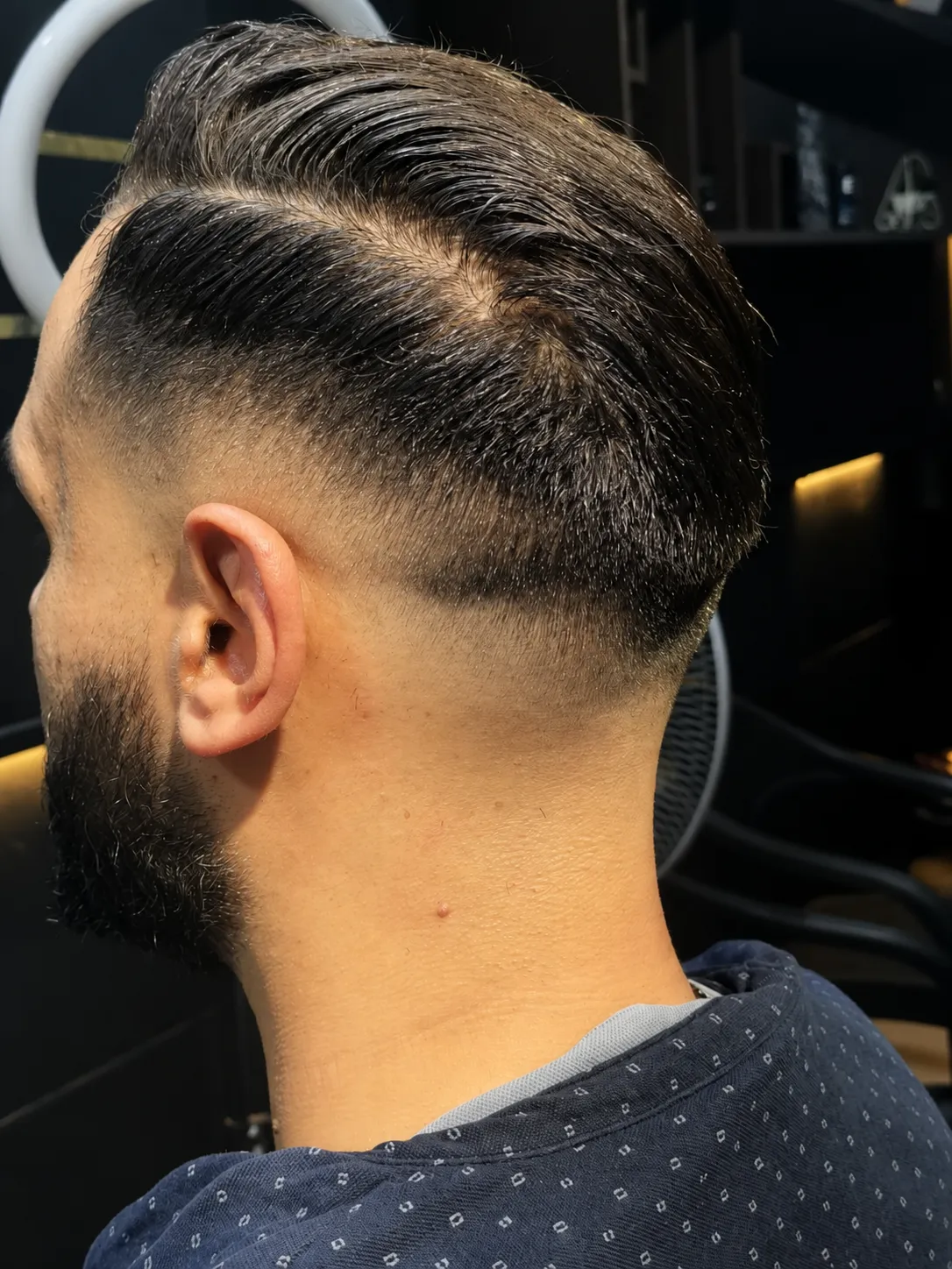 صالون OMRAN BARBERSHOP