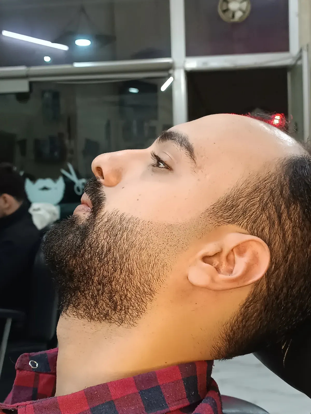 صالون ابو عمار للحلاقة الرجالية