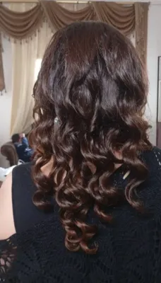 صورة من صالون لميس في اللاذقية
