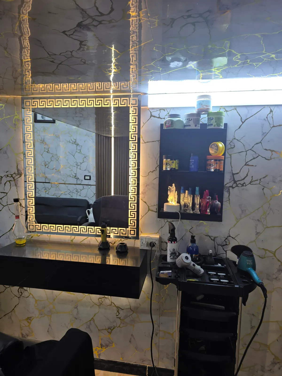 صورة من صالون Eleganza salon في حماة