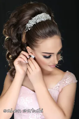 صورة من صالون زاتشي في اللاذقية